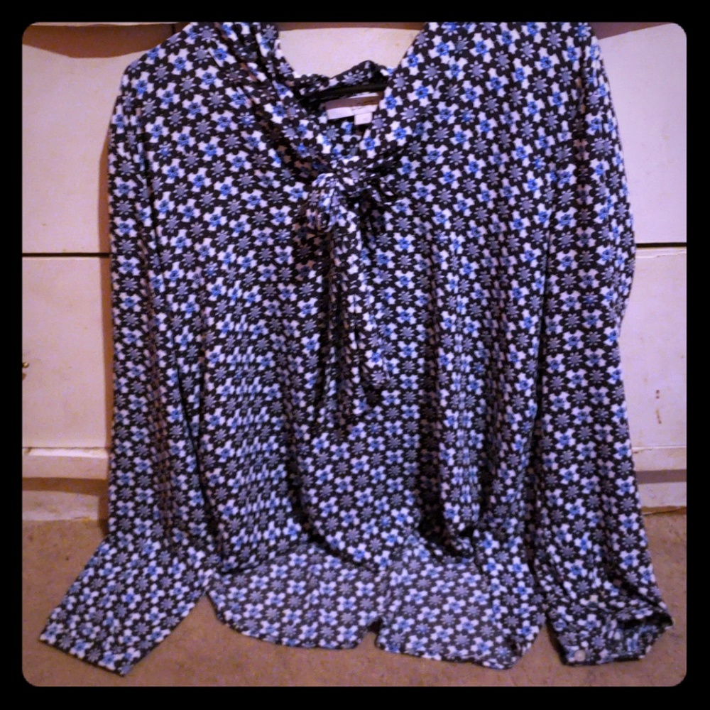 Ann Taylor LOFT blouse with bow tie